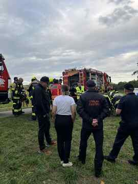 b6ebbbea-899d-42fa-a9f5-97cb555cf73d (1)